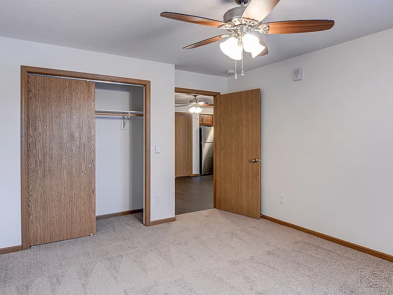 Elm Creek Commons — Photo 47