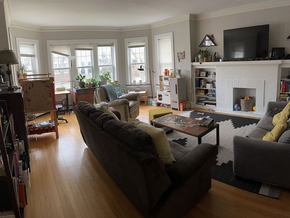 1st image of 1408 W Warner Ave #1W