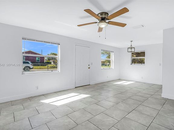 4th image of 1296 W 36th St