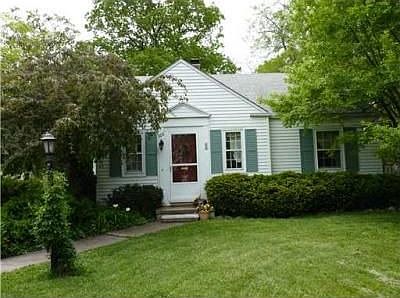 2nd image of 906 Hutchins Ave