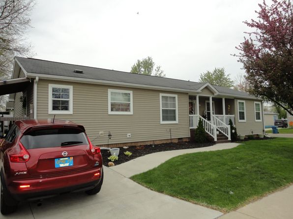 506 Missouri River Ct, Adrian, MI 49221