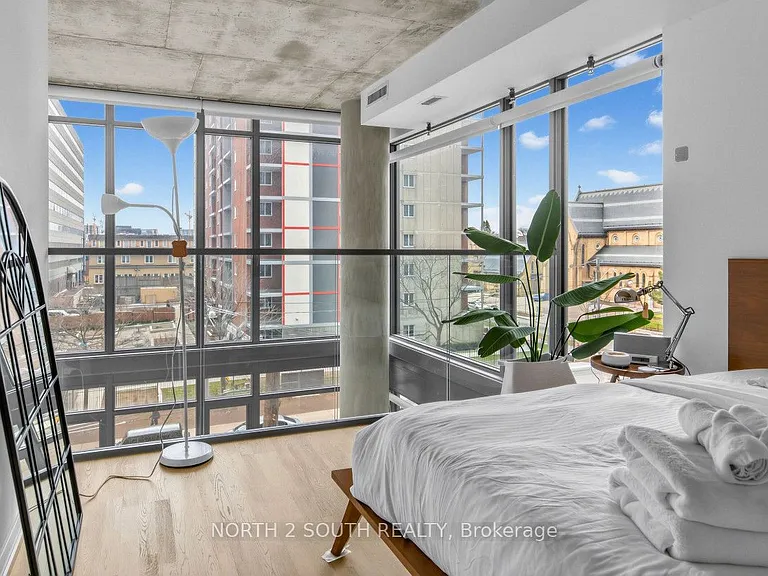 95 Bathurst St #225 — Photo 21