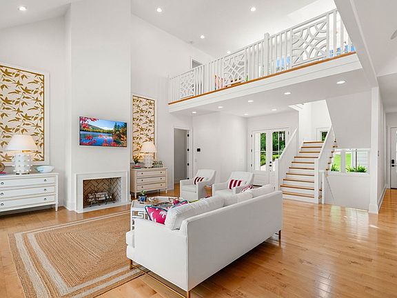 4th image of 48 Orchard Dr