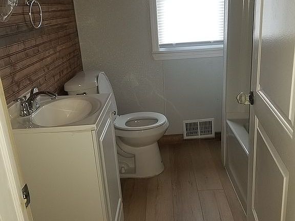 Upstairs bathroom