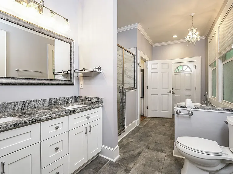 340 W End Blvd — Photo 13