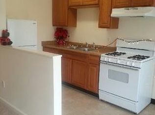 416 6th St APT 4, Modesto, CA 95354