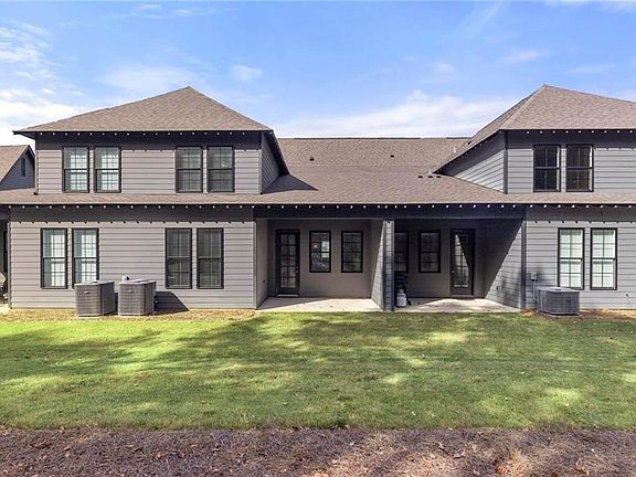 3rd image of 716 Cyprus Cove Dr