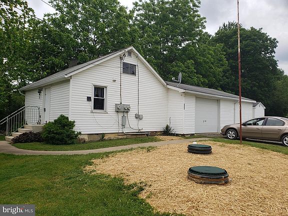 4th image of 2601 Baltimore Park