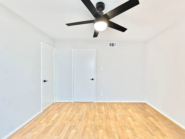 2507 Montrose Blvd #49 — Photo 18