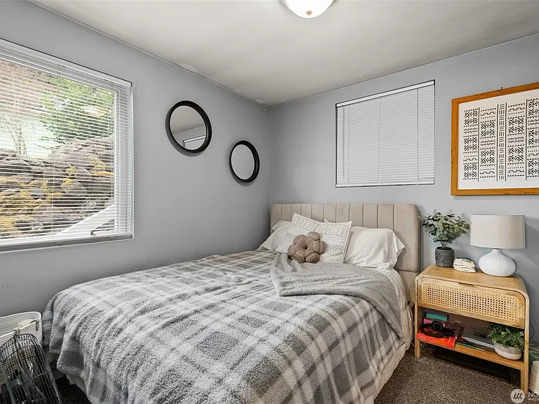 838 Prospect Aly — Photo 14