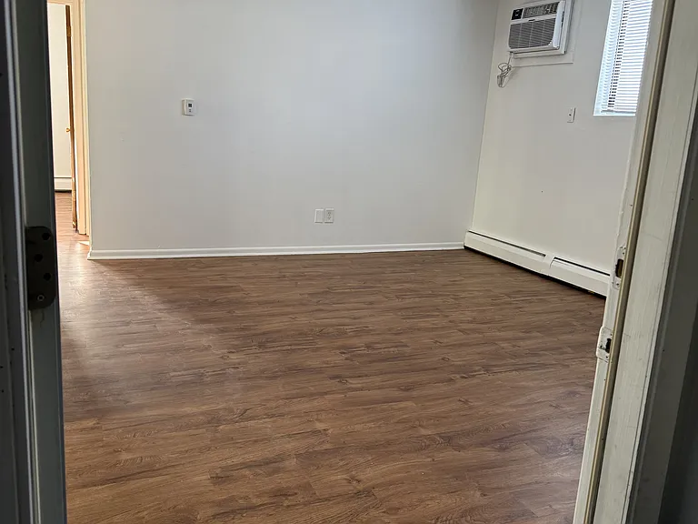 310 NW Chapel Dr #1 — Photo 7