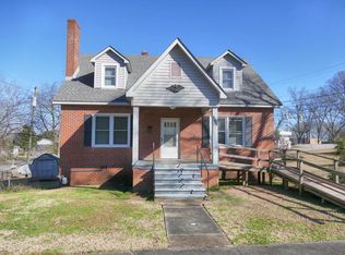 609 E Montgomery St, Gaffney, SC 29340