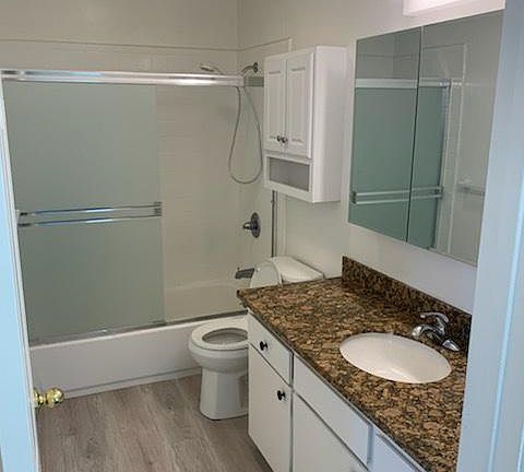 4th image of 523 Grand Ave #6