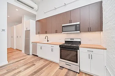 Rented by Living New York