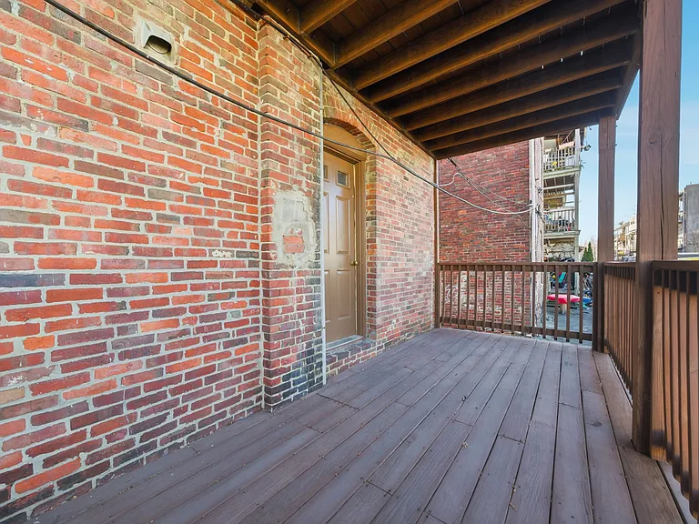 70 Empire St #3 — Photo 9