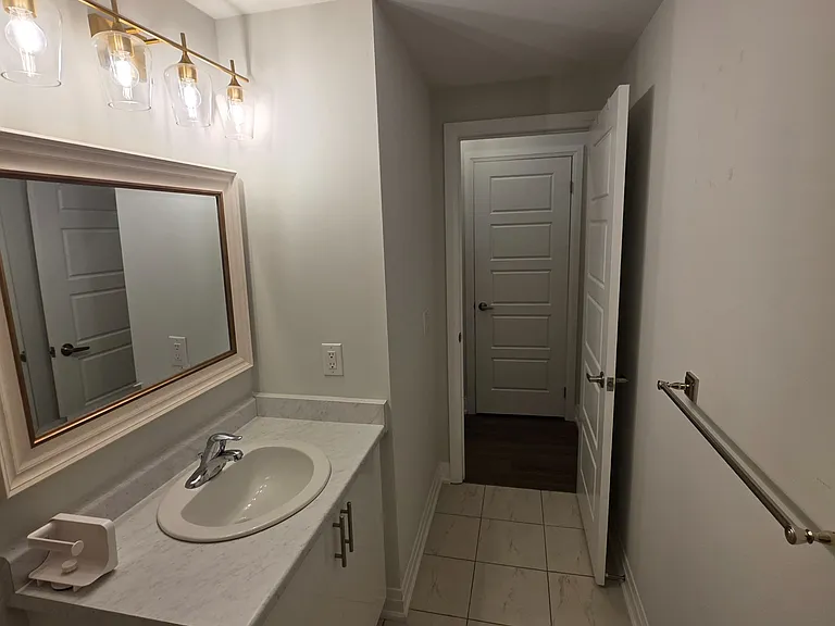 1206 Main St E #106 — Photo 31