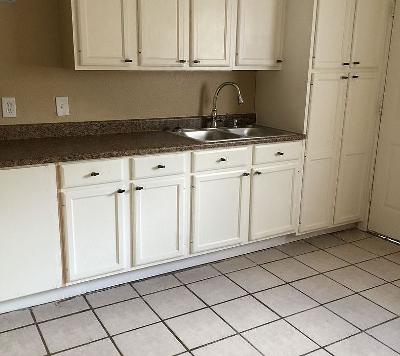 1st image of 337 E Vogel Ave #33701