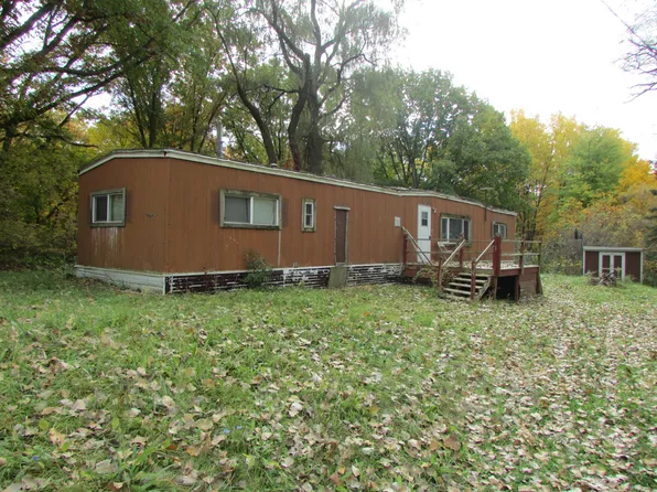 11460 E Howard City Edmore Rd, Riverdale, MI 48877