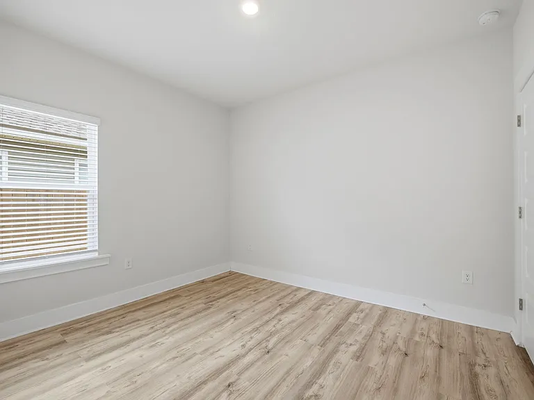 209 Camellia Dr — Photo 18