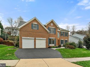 12537 Philmont Dr, Herndon, VA 20170