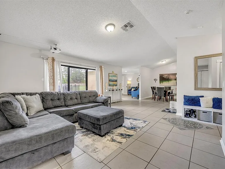 832 Valnera Ct — Photo 5
