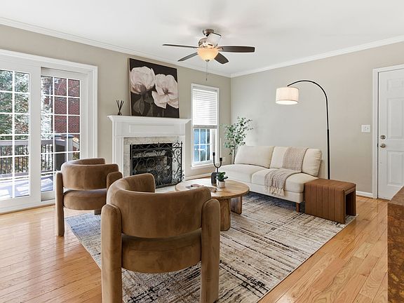 4th image of 901 Willow Oak Ct