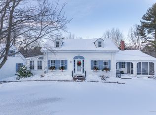 15 Mountain Rd, Falmouth, ME 04105