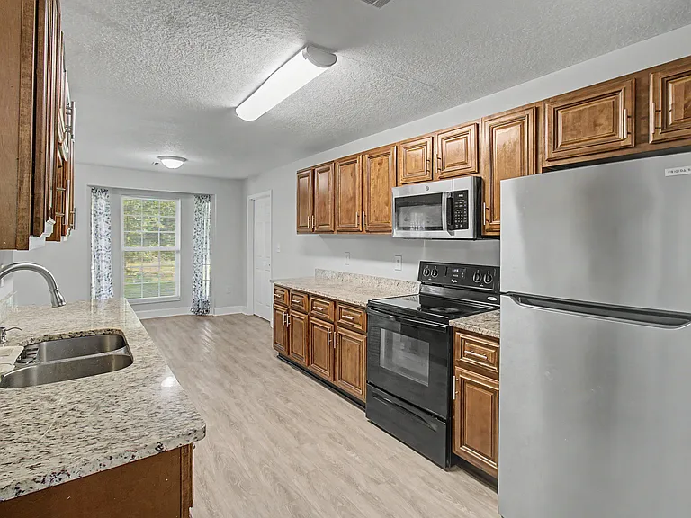 10179 Highway 196 W — Photo 8