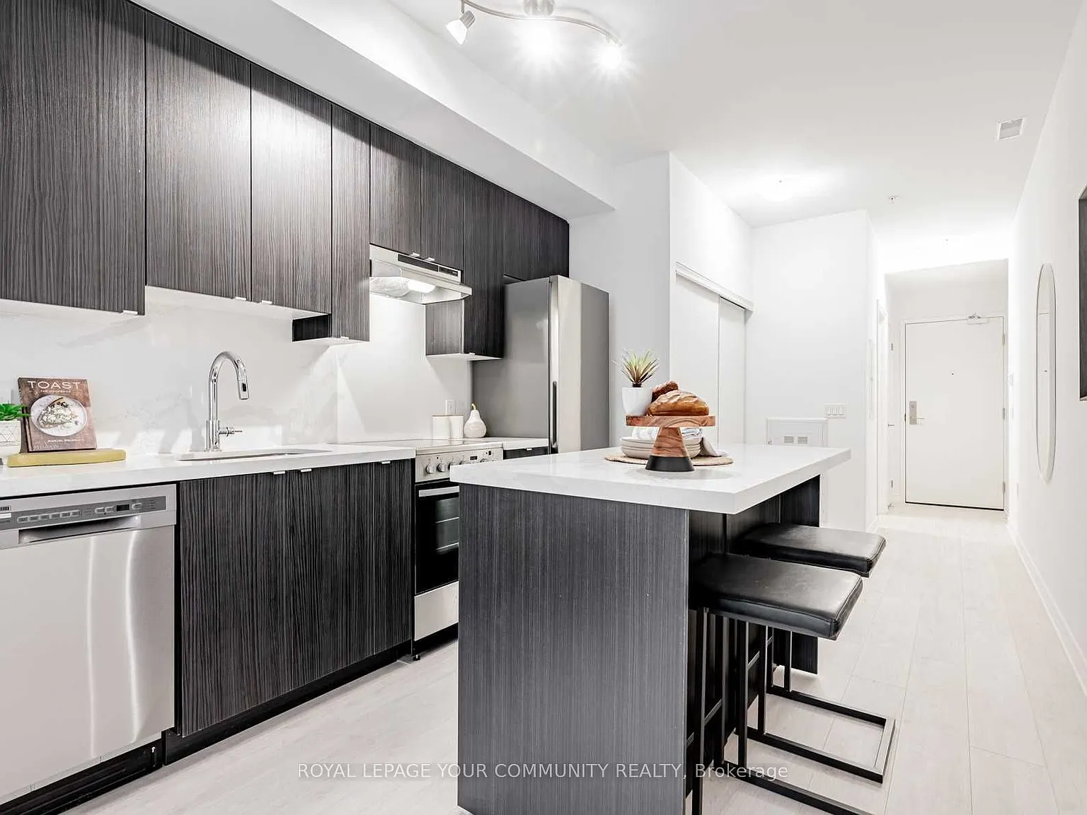 Studio, $1,950 — Photo 4