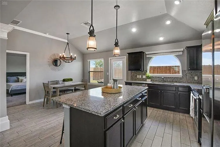 7410 Russ Ln — Photo 13
