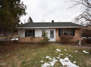 846 East St, Lee, MA 01238