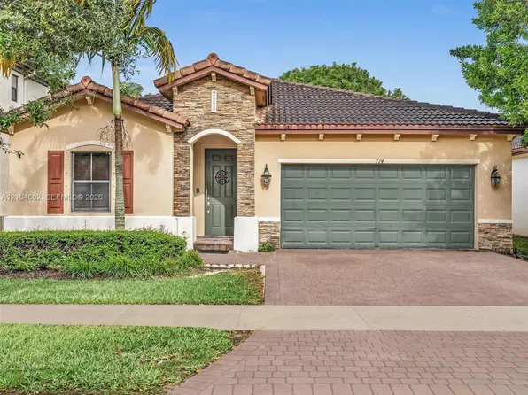 714 SE 37th Pl, Homestead, FL 33033