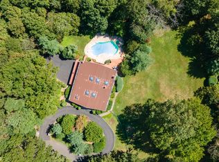 46 Overlook Rd, Alpine, NJ 07620