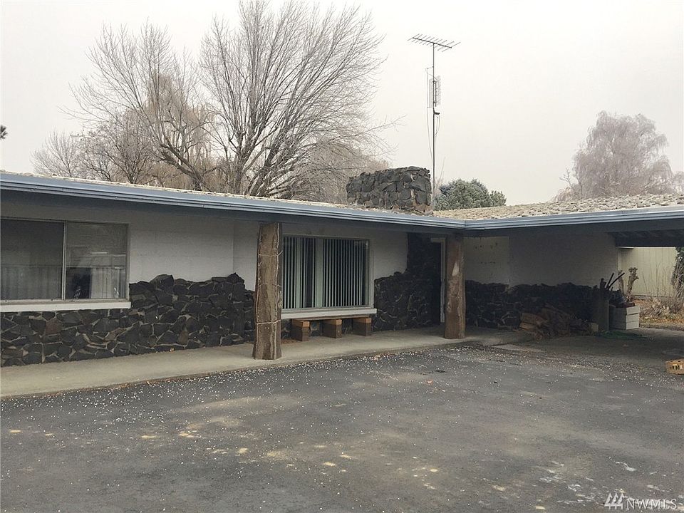 1st image of 817 S Meadowlark Ln