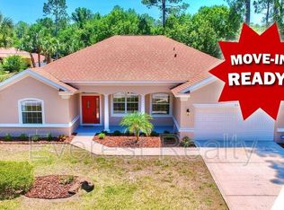 30 Porpoise Ln, Palm Coast, FL 32164
