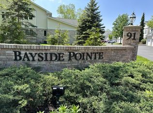 91 Potawatomi Rd UNIT E2, Williams Bay, WI 53191