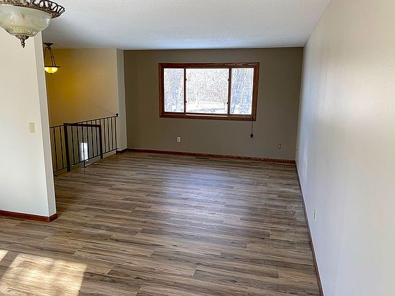 4th image of 11070 Cottonwood Cir NW