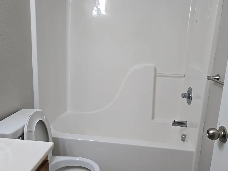 1507 Greensboro Dr #1507 — Photo 7