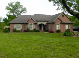 4390 E Deer Farm Ln, Olney, IL 62450