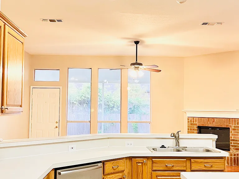 604 Coal Creek Dr — Photo 9