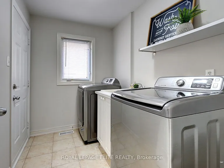 2437 Hilda Dr — Photo 17