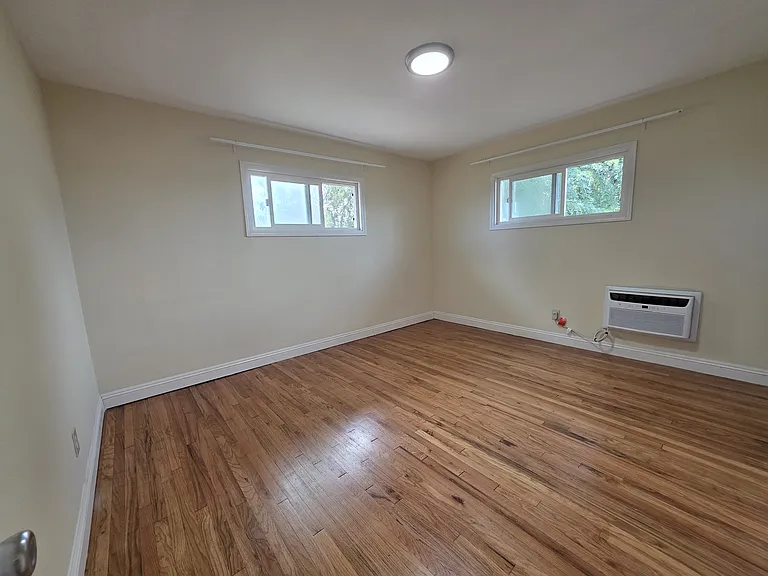 5457 Dorothy Dr — Photo 14