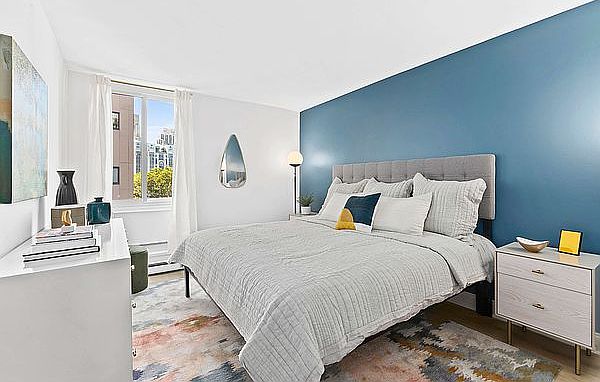 1st image of 546 Main St APT 527