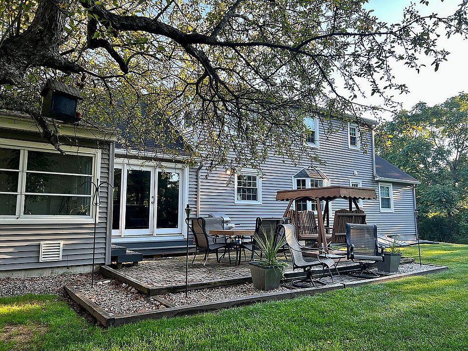 2nd image of 4 Rice Dr