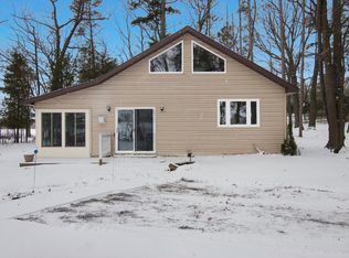 63 Piney Rd, Manistee, MI 49660