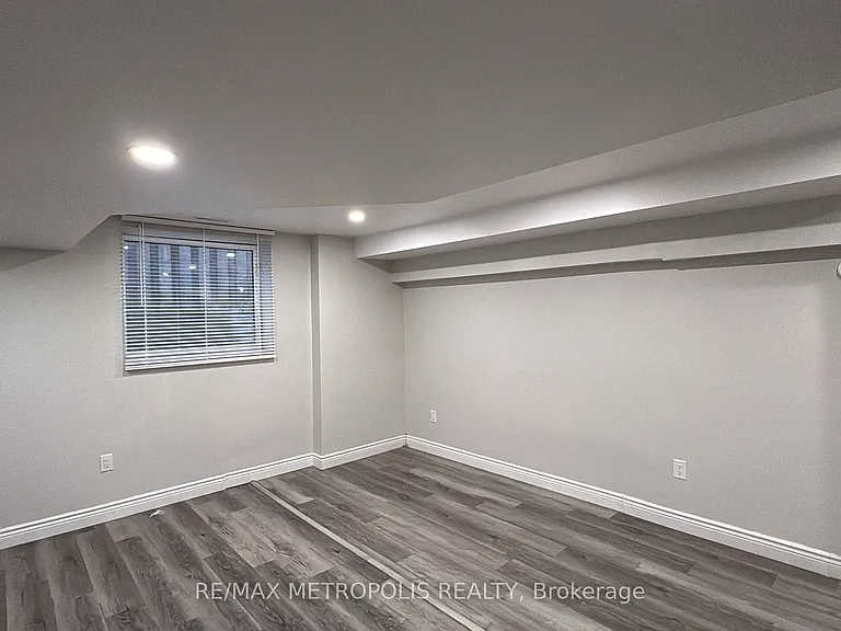 44 Endeavour Dr #BASEMENT — Photo 9