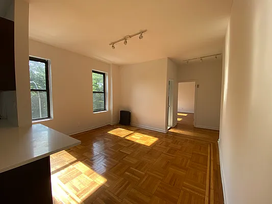 Rented by Lang Realty LLC | media 3