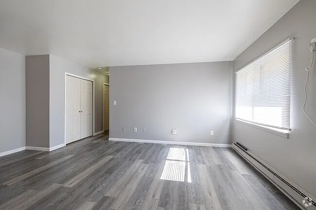 Hubbard Oaks Apartments — Photo 11