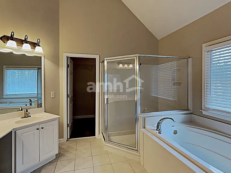 4524 Kingsgate Ct NW — Photo 14