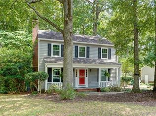 5112 Chestnut Lake Dr, Charlotte, NC 28227